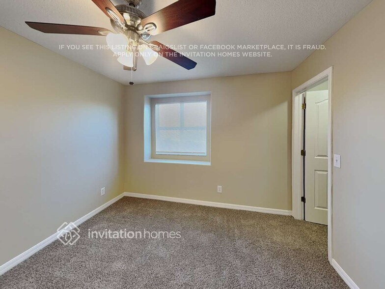 Building Photo - 11133 Golden Silence Dr