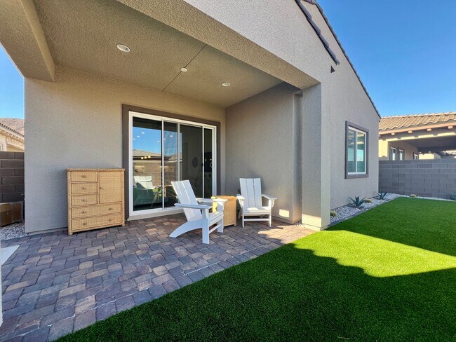 Building Photo - Immaculate 3 Bedroom Furnished Smart Home in Lake Las Vegas – A Tranquil Desert Oasis