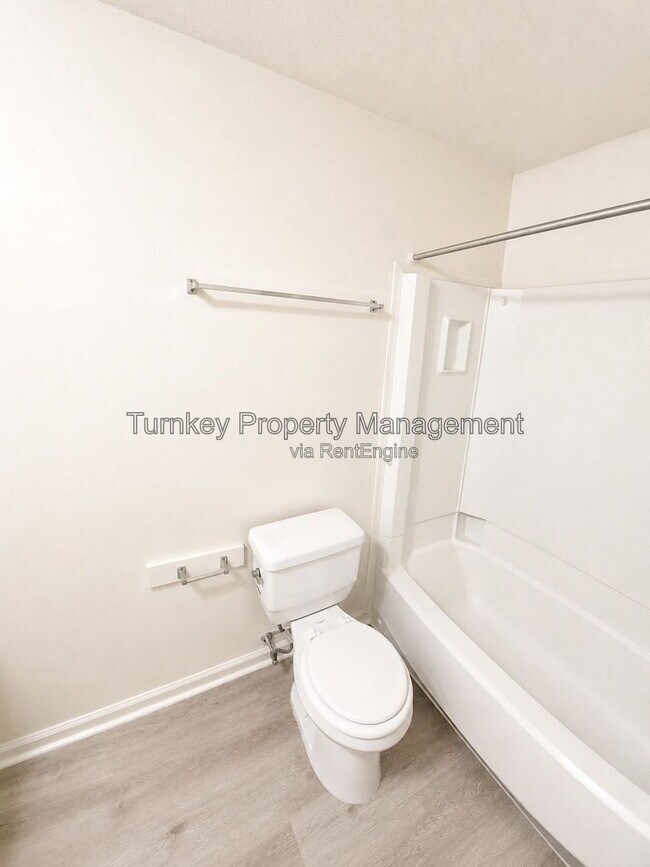 Building Photo - 9122 Tanya Dr