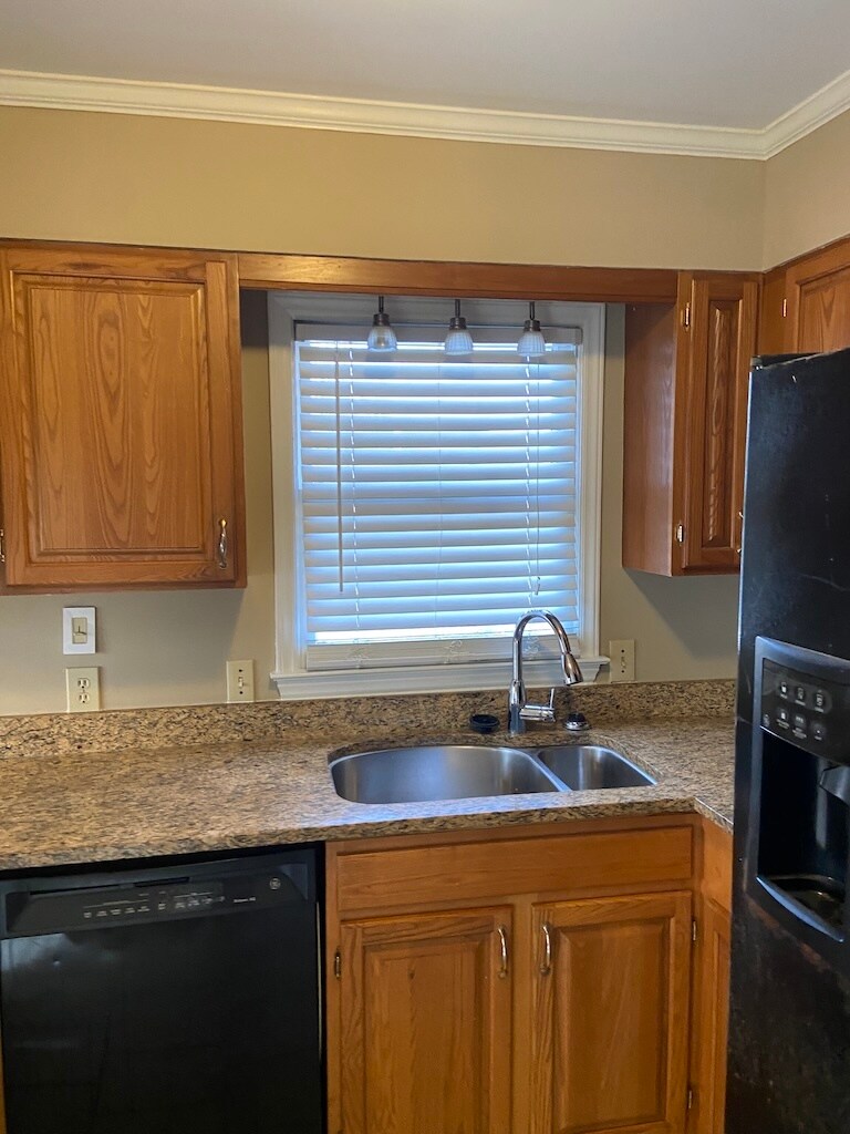 Building Photo - 4 Holdsworth Ct