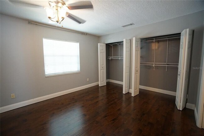 Building Photo - 3323 W Swann Ave