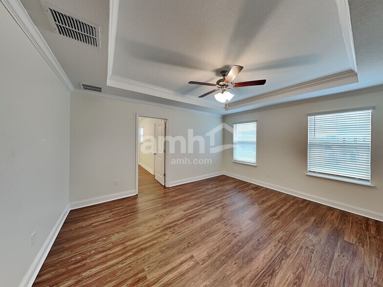 Building Photo - 6042 Little Blf Cir