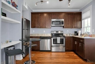 Building Photo - 29 Kennedy St