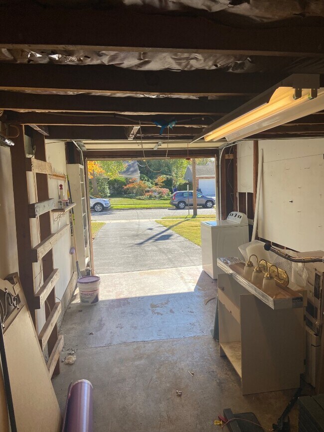 Building Photo - 253 Holly Ave