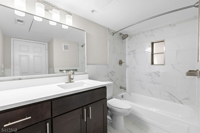 Building Photo - 690 NJ-23