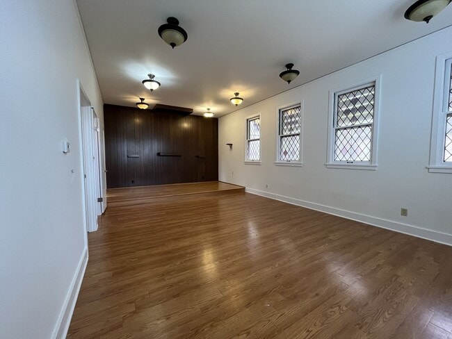 Building Photo - Expansive 4BR 2,900+ Sq Ft Home with Theater-Style Living Room & Bonus Hobby Workshop