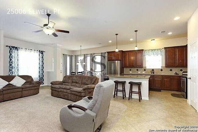 Building Photo - 25006 Elwell Point