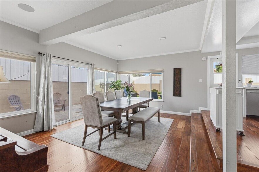 Building Photo - 3816 Mistral Dr