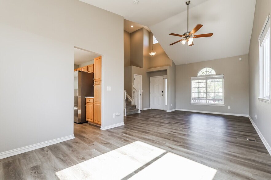 Building Photo - 2876 S Tower Way