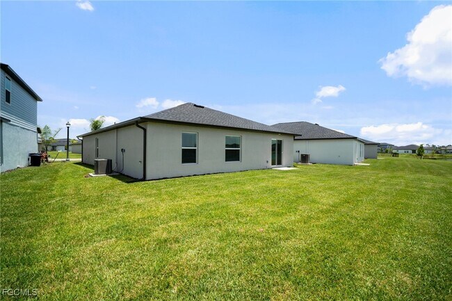 Building Photo - 17633 Paradiso Wy