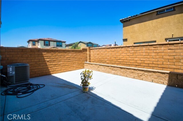 Building Photo - 3994 E Catalina St
