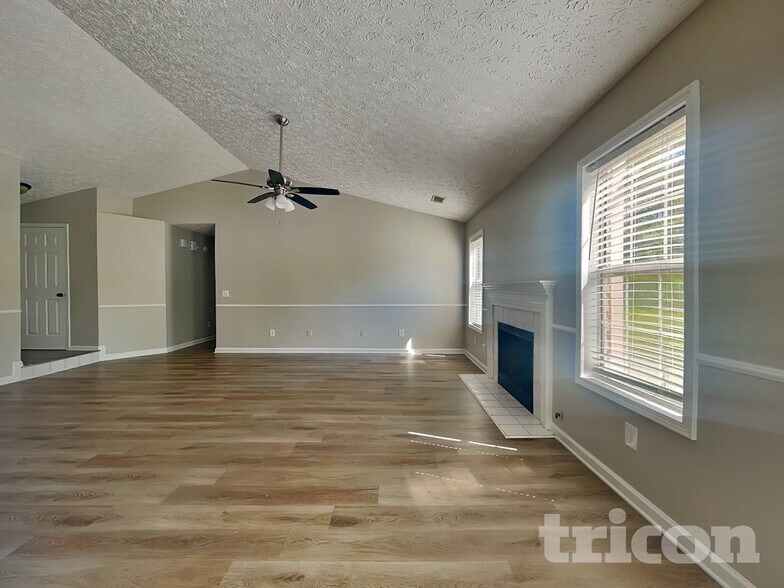 Building Photo - 4031 Daylily Way