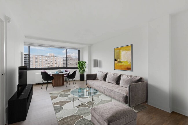 Building Photo - The Graham at Southern Towers