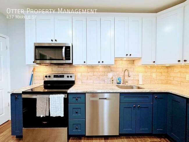 Building Photo - 437 Markle St