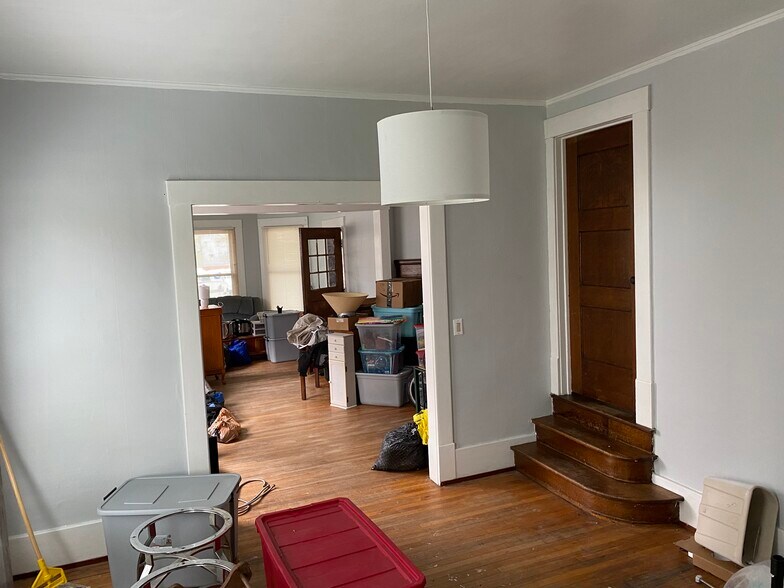 Dining Room & Middle Living Room - 424 E Maumee St