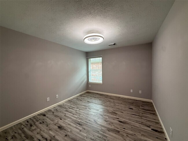 Building Photo - 3519 Pedernales Trails Ln