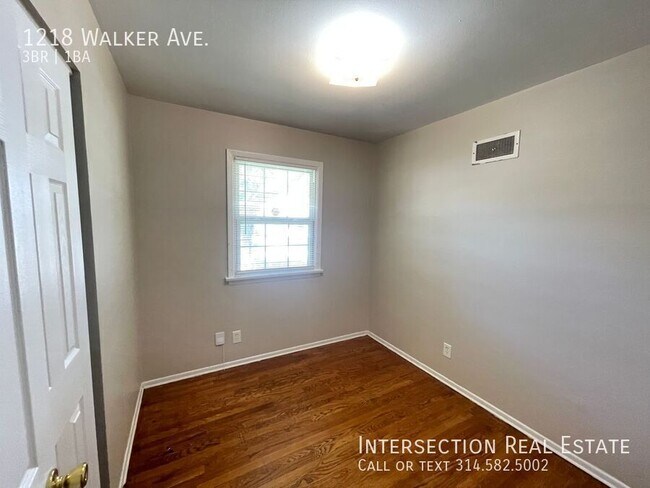 Building Photo - 1218 Walker Ave