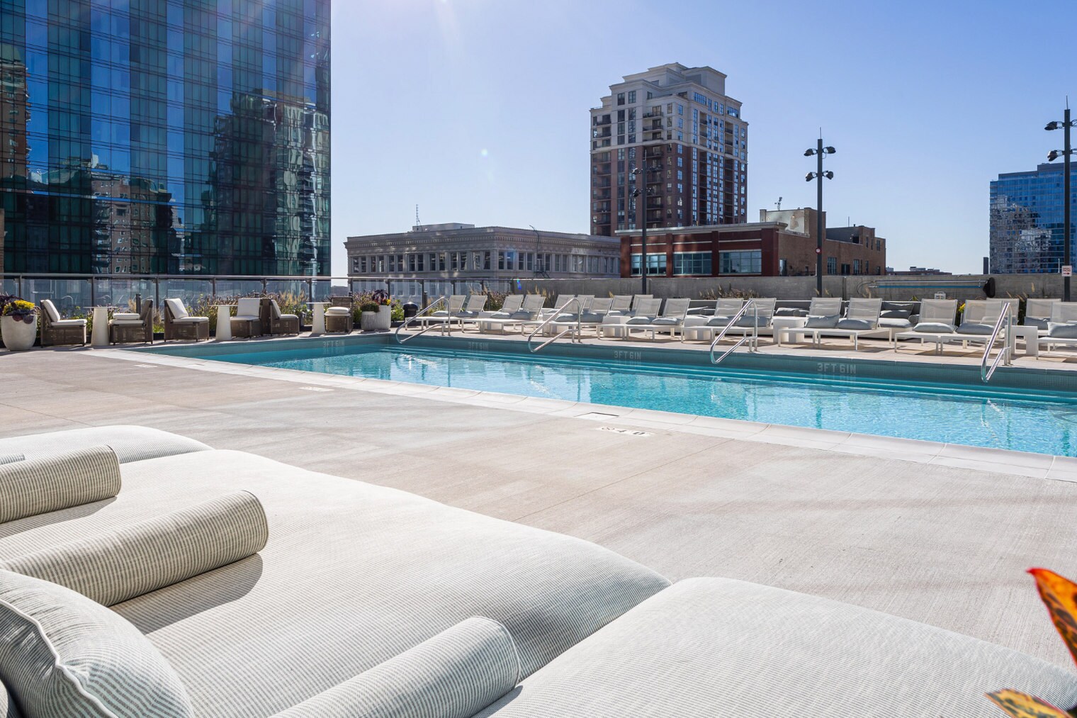 Building Photo - 1000 S Michigan Ave