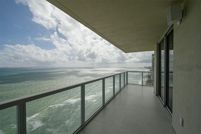 Building Photo - 16699 Collins Ave