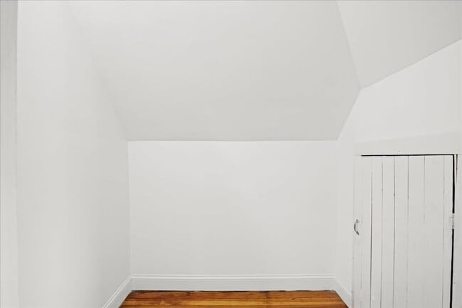 Building Photo - 480 White St