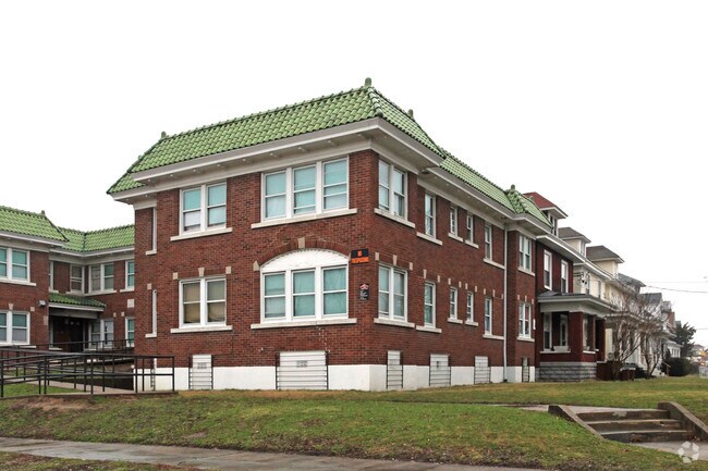 Primary Photo - Shawnee Apartments