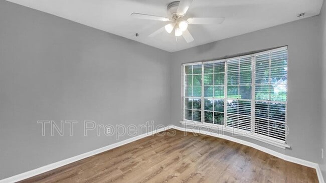 Building Photo - 1103 Glade St