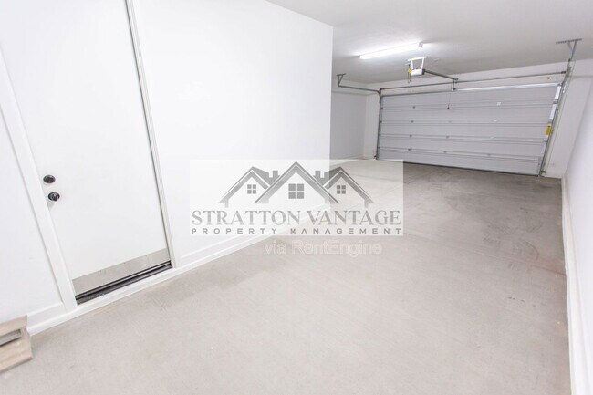 Building Photo - 13413 W Tether Trail