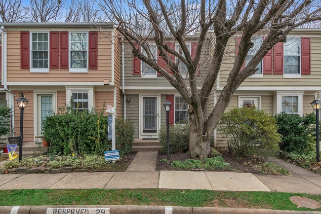 Building Photo - 1933 Belmont Ridge Ct