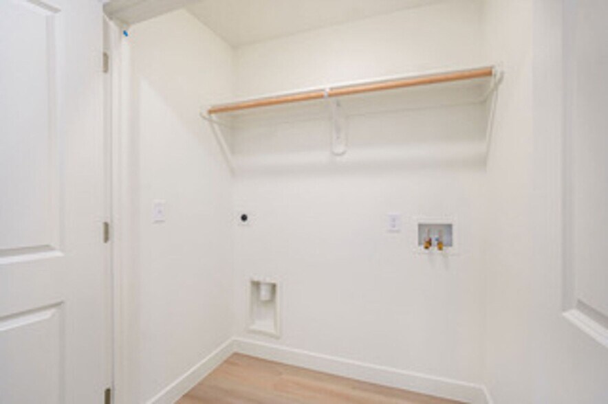 Building Photo - 3821 NW 93rd St