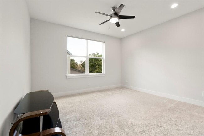 Building Photo - 8014 Tisdale Dr