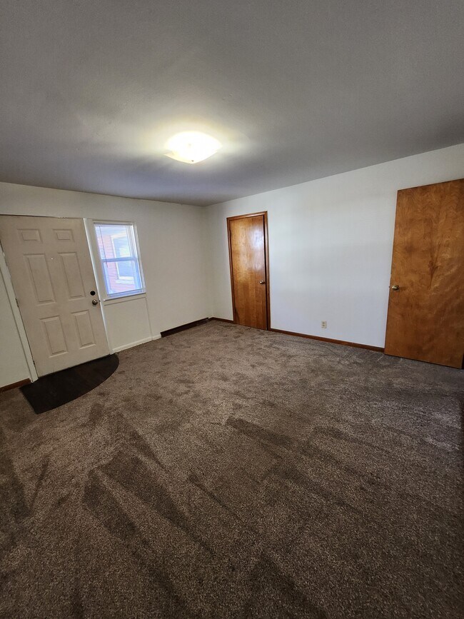 Building Photo - Swords & Rohmann