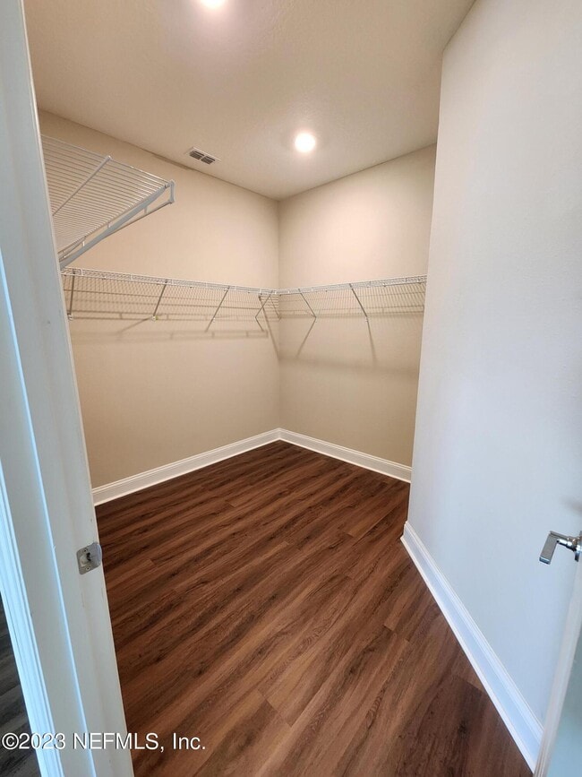 Building Photo - 310 Broomsedge Cir
