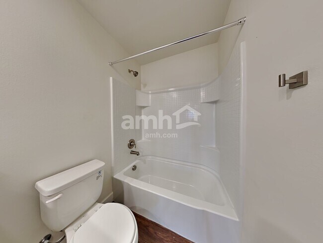 Building Photo - 19215 15th Ave Ct E