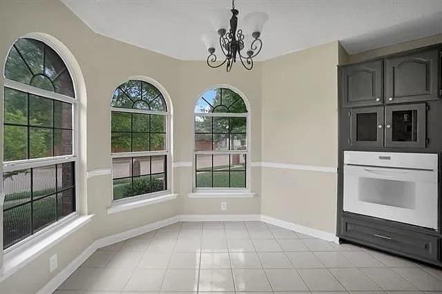 Building Photo - 827 Cornell Ln