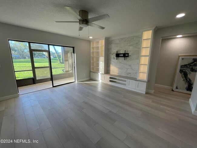 Building Photo - 600 Domenico Cir