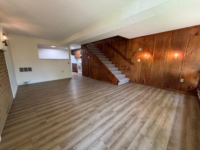 Building Photo - 56 Westville Rd