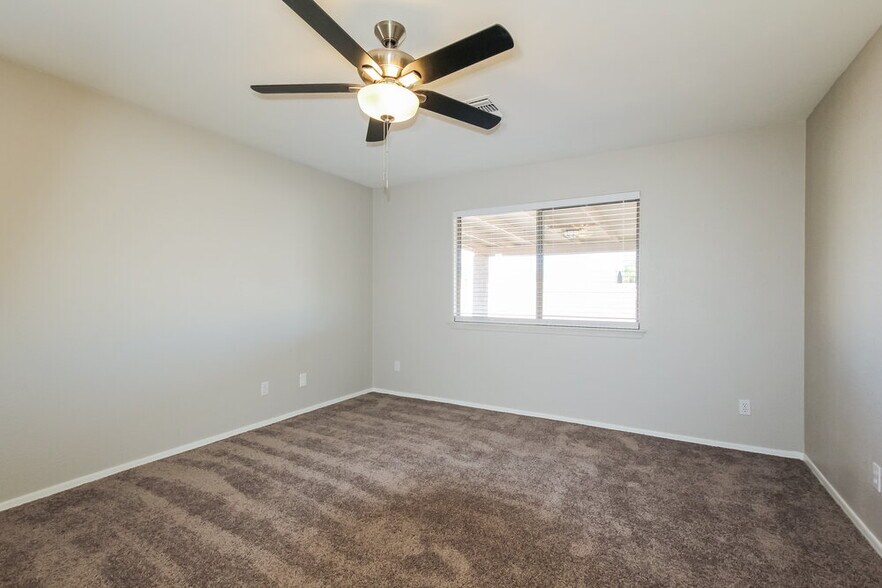 Building Photo - 4503 N 88th Ave
