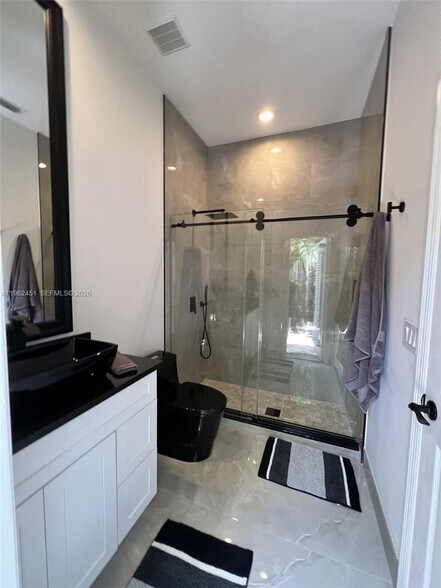 Building Photo - 4800 NW 124th Way