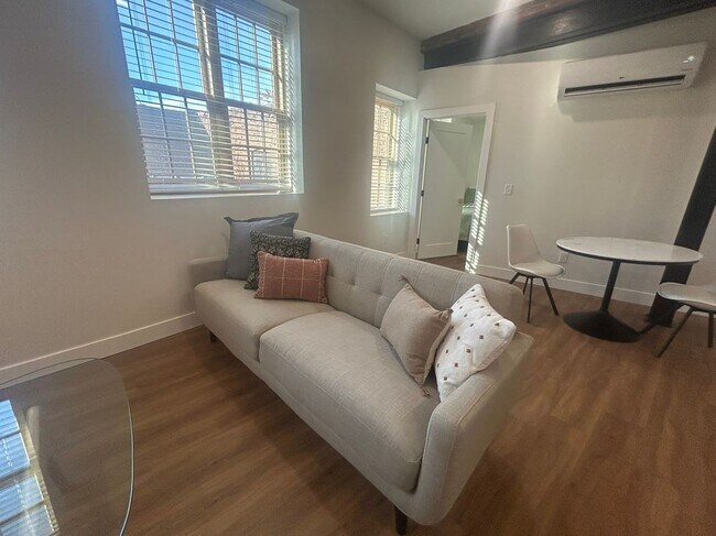 Building Photo - 110 Hotel St