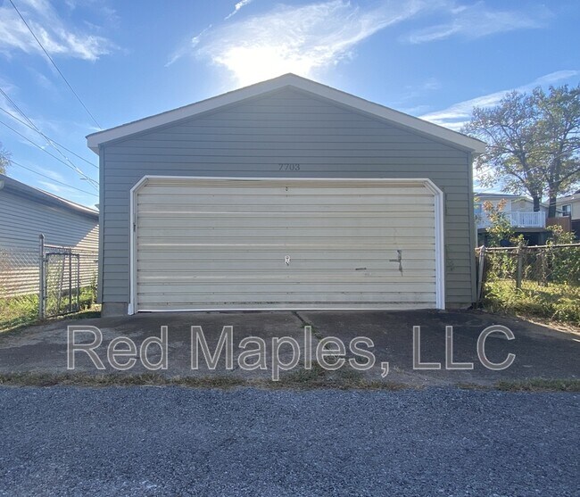 Building Photo - 7703 Alaska Ave