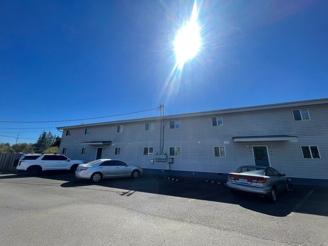 Building Photo - Fairway Apartments