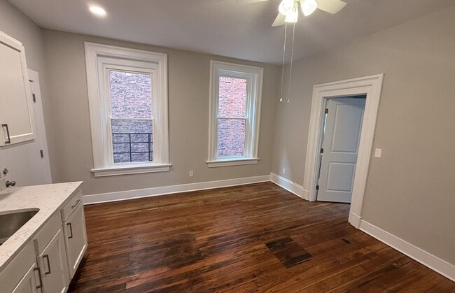 Building Photo - 2724 Jefferson Ave