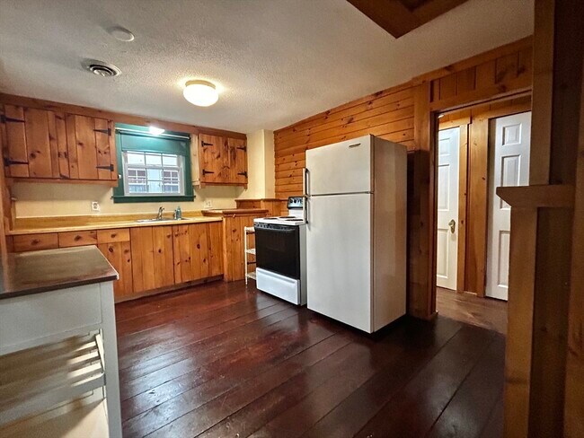 Building Photo - 6 Long Farm Terrace