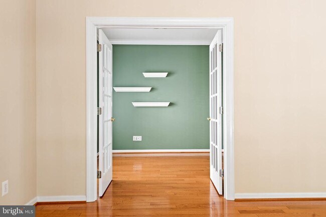 Building Photo - 2202 Sarah Woods Ct