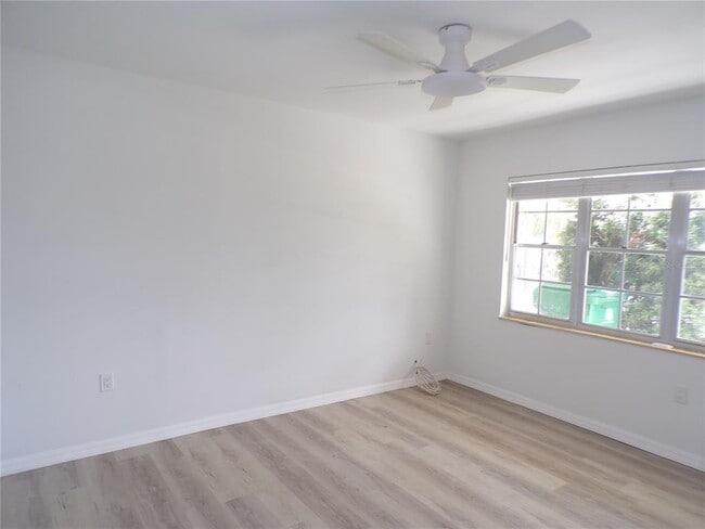 Building Photo - 421 Orchid Dr