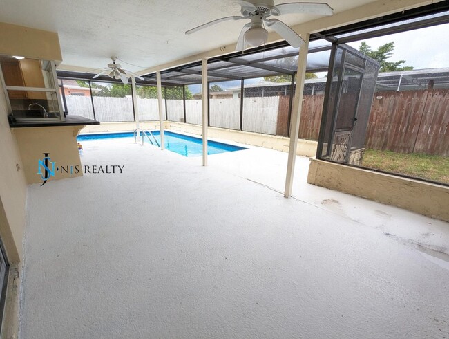 Building Photo - JUST REDUCED!!!   SCREENED IN POOL, WINE F...