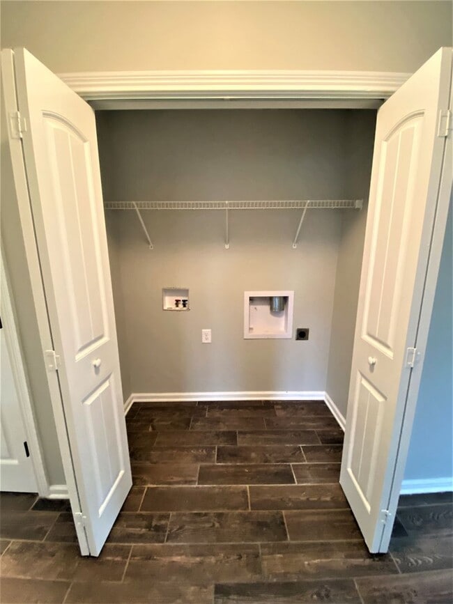 Building Photo - 4 Bedroom Pet Friendly Home For Rent Over ...