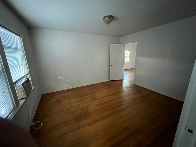Building Photo - 576 Military E