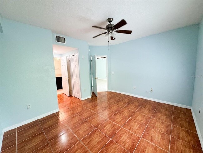 Building Photo - 9509 Amberdale Ct