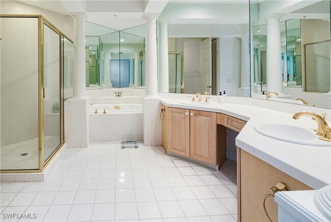 Building Photo - 233 Colonade Cir